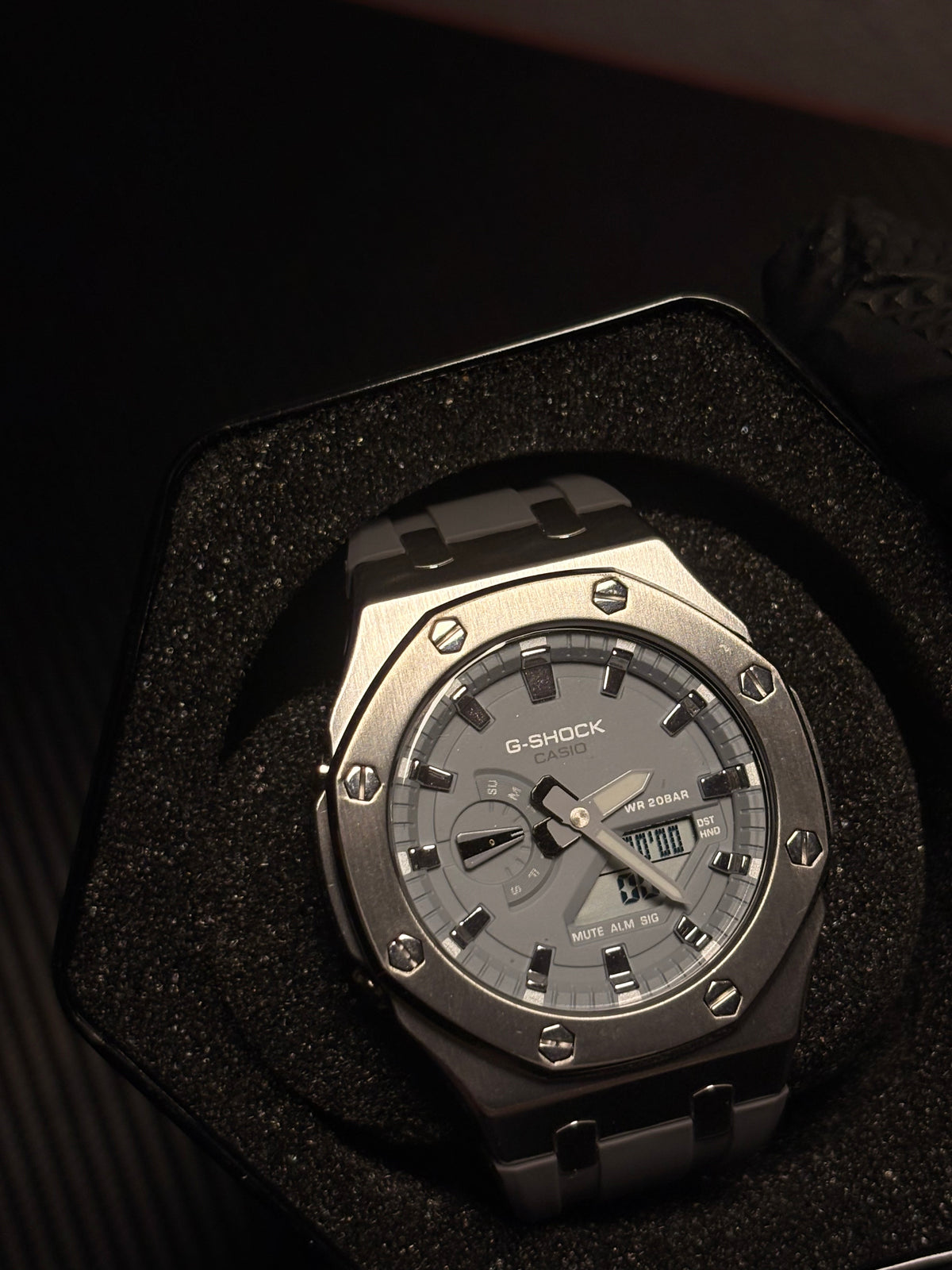 GREY WOLF AP X G-SHOCK G