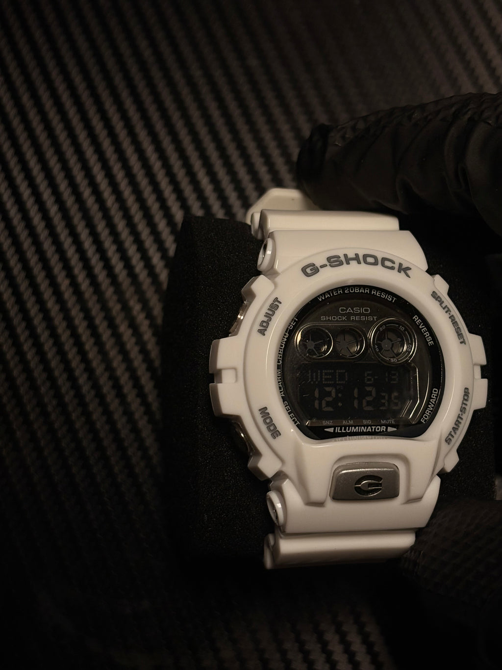 "SNOW" WHITE G-SHOCK
